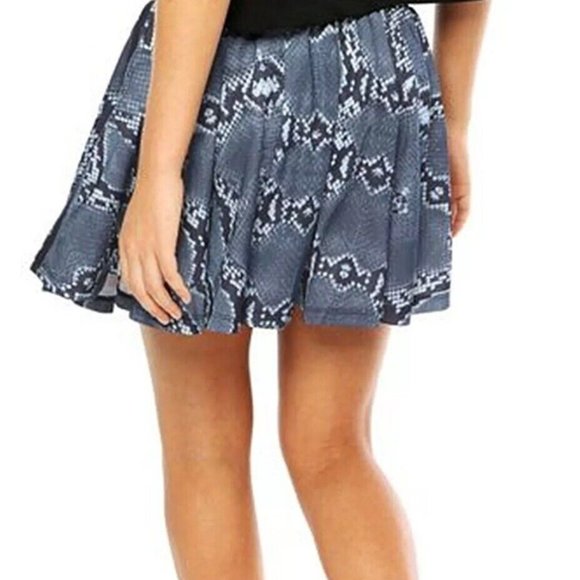 Adidas Originals Women's L.A. Printed Skirt Size medium AB2622 - Picture 3 of 4